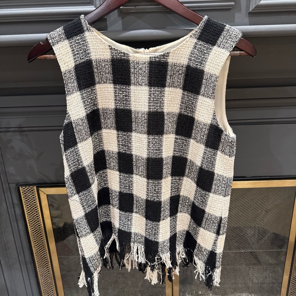 Zara Classic Black and White Plaid Sleeveless Fringe Top Sz Small